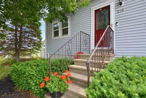 219 Rhode Island Ave, Manchester, NH 03104
