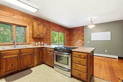 Kitchen - 304 Bean Rd, Warner, NH 03278 photo 4 of 4