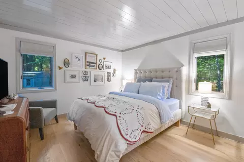Bedroom - 429 Rolling Ridge Rd, Bartlett, NH 03812 photo 2 of 7
