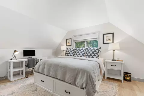 Bedroom - 429 Rolling Ridge Rd, Bartlett, NH 03812 photo 4 of 7