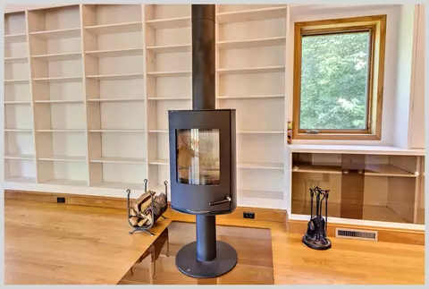Living - 206 River Rd, Groton, NH 03266 photo 5 of 7