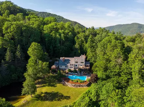 838 Cricket Hill Rd, Killington, VT 05751
