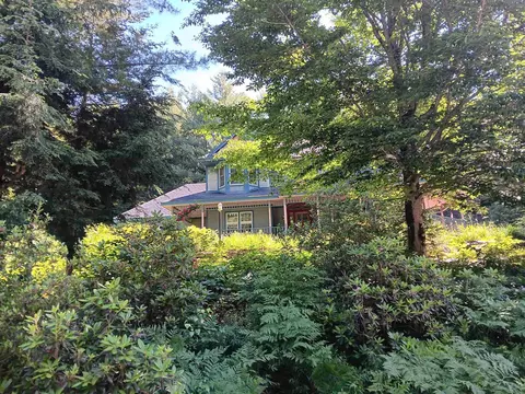 220 Grandview Rd, Conway, NH 03818