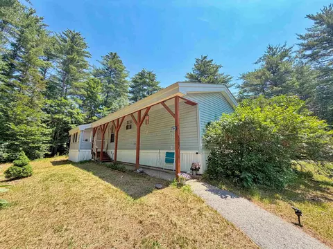 33 Buckingham Dr, Conway, NH 03860