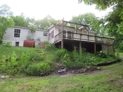 Exterior - 229 Longmoore Dr, Ryegate, VT 05042 photo 2 of 4