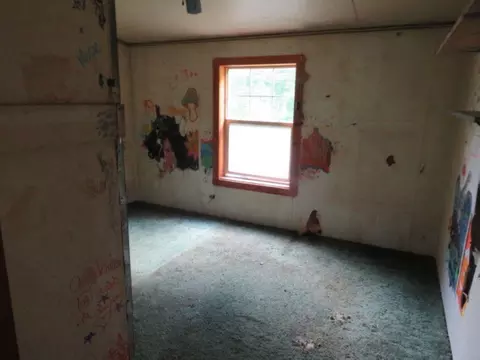 Bedroom - 229 Longmoore Dr, Ryegate, VT 05042 photo 2 of 2