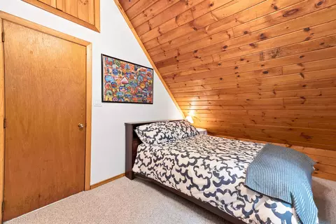 Bedroom - 43 Eidelweiss Dr, Madison, NH 03849 photo 5 of 9