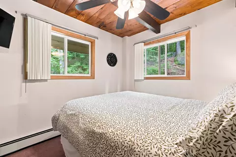 Bedroom - 43 Eidelweiss Dr, Madison, NH 03849 photo 1 of 9