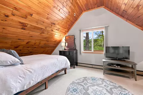 Bedroom - 43 Eidelweiss Dr, Madison, NH 03849 photo 8 of 9