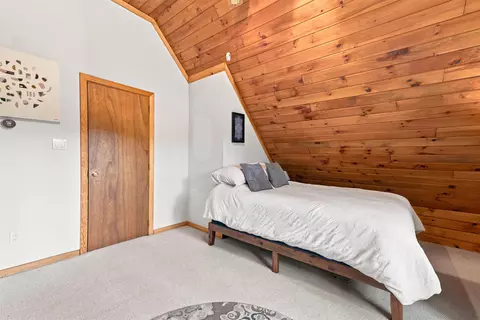 Bedroom - 43 Eidelweiss Dr, Madison, NH 03849 photo 7 of 9
