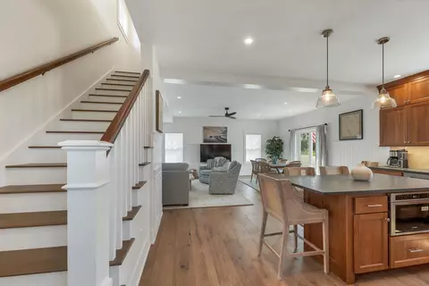 Entry Way - 46 King St, Wolfeboro, NH 03894 photo 1 of 5