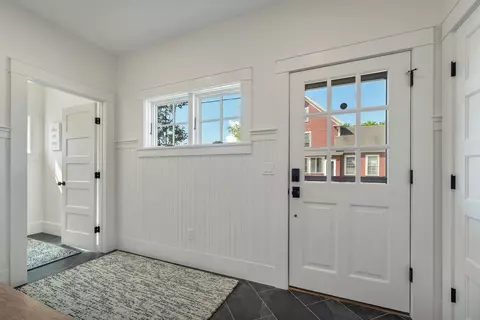 Entry Way - 46 King St, Wolfeboro, NH 03894 photo 3 of 5