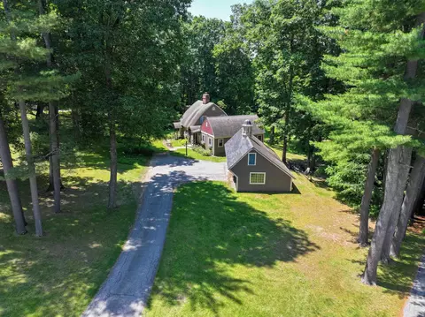 Exterior - 7 High St, Brandon, VT 05733 photo 3 of 13