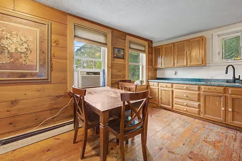 Dining - 893 2nd Nh Tpke, Unity, NH 03773 photo 2 of 2