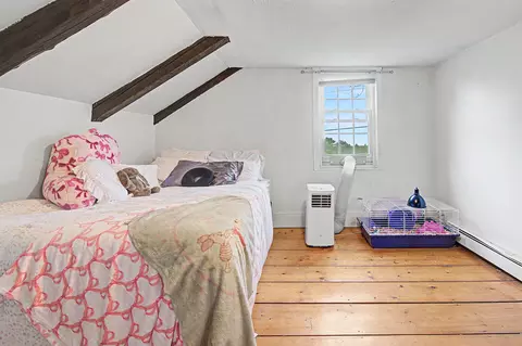 Bedroom - 893 2nd Nh Tpke, Unity, NH 03773 photo 4 of 4