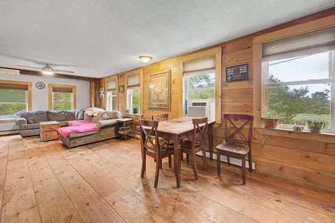 Dining - 893 2nd Nh Tpke, Unity, NH 03773 photo 1 of 2