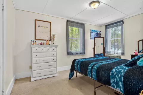 Bedroom - 9 Park St, Proctor, VT 05765 photo 4 of 5