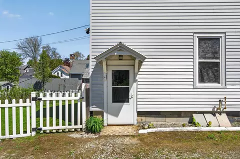 Exterior - 9 Park St, Proctor, VT 05765 photo 9 of 13