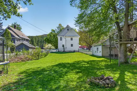Exterior - 9 Park St, Proctor, VT 05765 photo 13 of 13