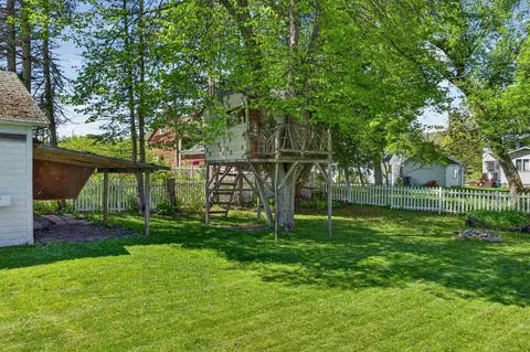 Exterior - 9 Park St, Proctor, VT 05765 photo 12 of 13