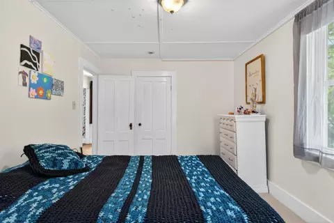 Bedroom - 9 Park St, Proctor, VT 05765 photo 3 of 5