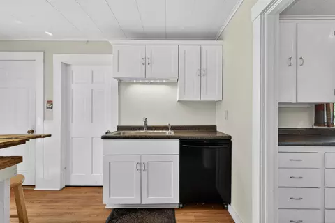 Kitchen - 9 Park St, Proctor, VT 05765 photo 1 of 5