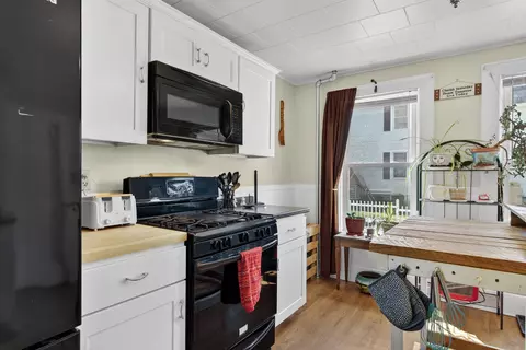 Kitchen - 9 Park St, Proctor, VT 05765 photo 5 of 5