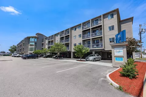 32 Ashworth Ave #437, Hampton, NH 03842