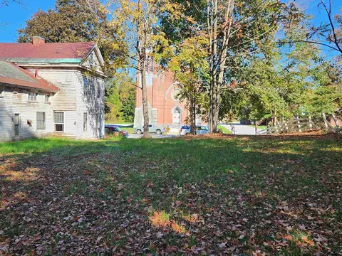 44 E Main St, Poultney, VT 05764 photo 3