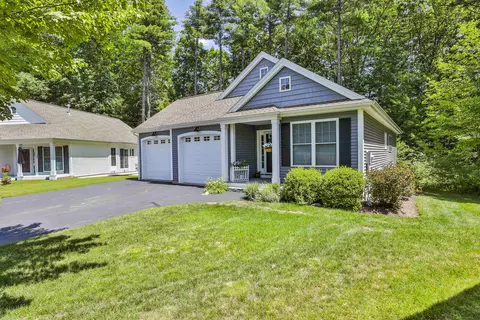 35 Furnival Rd, Nashua, NH 03064