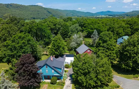 535 Oxbow Rd, Newbury, VT 05051