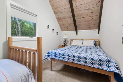 Bedroom - 24 Snow Vidda Loop, Dover, VT 05356 photo 6 of 7