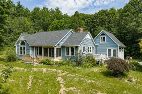 35 Stevens Hill Rd, Nottingham, NH 03290