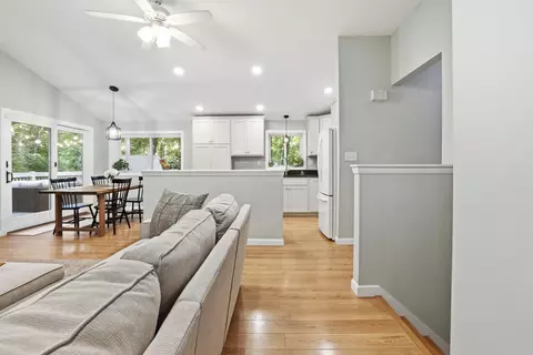 Entry Way - 65 Londonderry Rd, Windham, NH 03087 photo 3 of 4