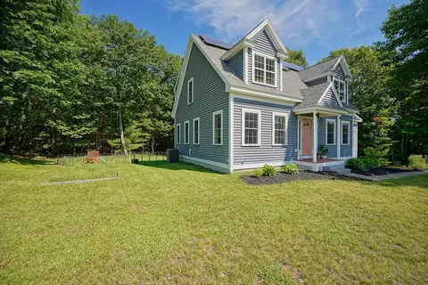 Exterior - 2 Wood Ridge Ln, Exeter, NH 03833 photo 8 of 11