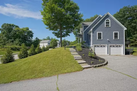 Exterior - 2 Wood Ridge Ln, Exeter, NH 03833 photo 10 of 11