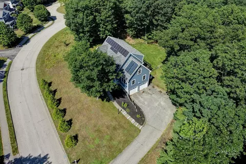 View/Area - 2 Wood Ridge Ln, Exeter, NH 03833 photo 1 of 7