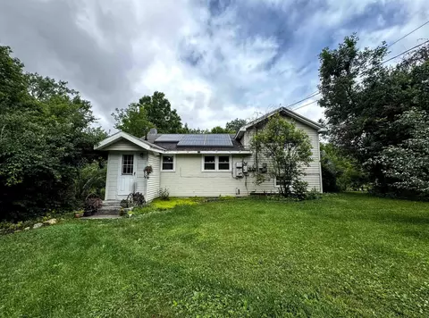 118 Foster Dr, Bennington, VT 05201
