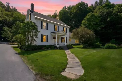96 Sunset St, Stowe, VT 05672
