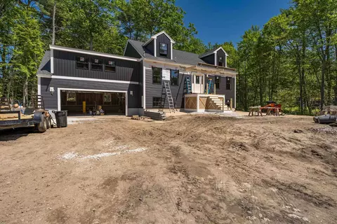 73 Spruce Rd, Middleton, NH 03887