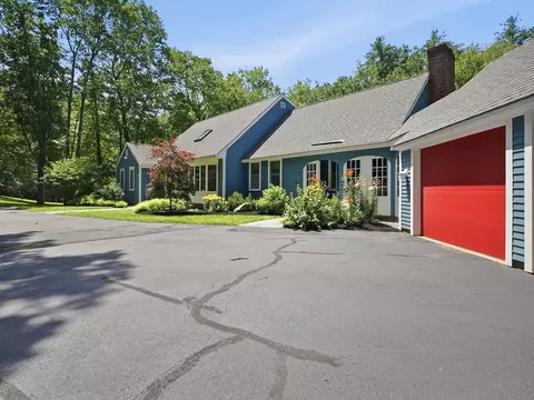 3 Indian Ridge Rd, Atkinson, NH 03811 photo 2