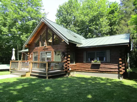 21 Pine Grove Ln, Eden, VT 05453