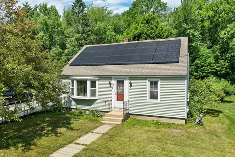 20 Maplecrest St, Newmarket, NH 03857