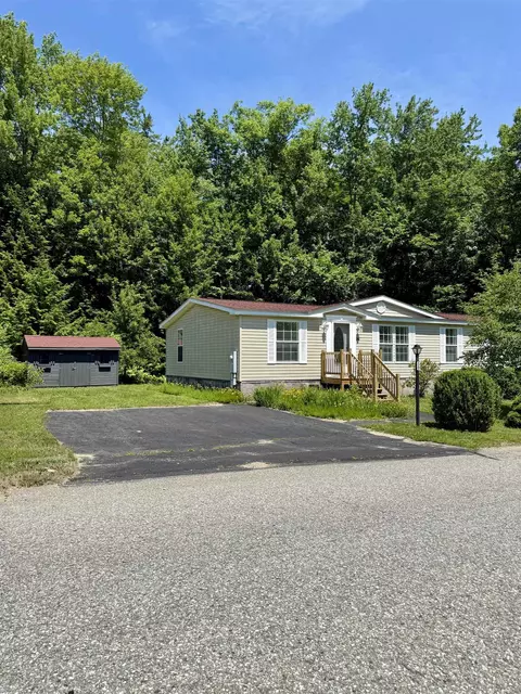 58 Ivy Ln, Farmington, NH 03835