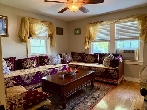 Living - 10 Ruth Ln, Hampton, NH 03842 photo 1 of 2