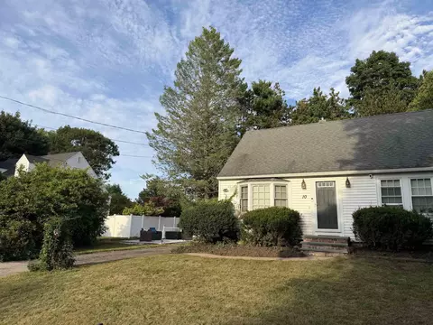 Exterior - 10 Ruth Ln, Hampton, NH 03842 photo 3 of 6