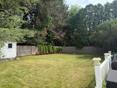 Exterior - 10 Ruth Ln, Hampton, NH 03842 photo 4 of 6