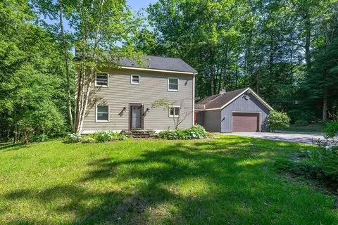 560 New Ireland Rd, Manchester, VT 05255