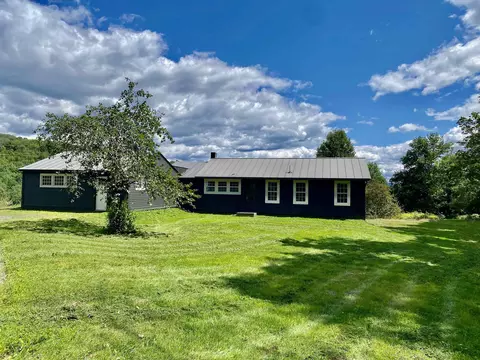 90 Limey Ln, Pomfret, VT 05053