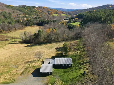 90 Limey Ln, Pomfret, VT 05053